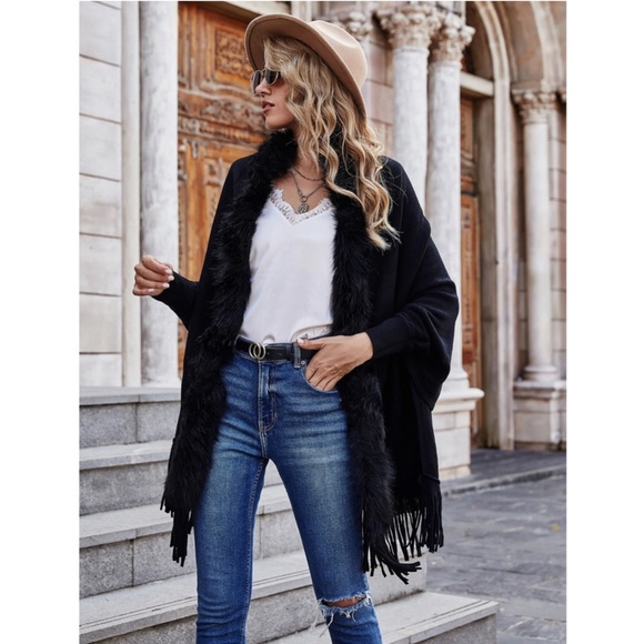 Fur and Fringe Detail Open Black Cardigan - Picture 2 of 6